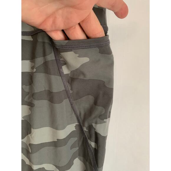 Sweaty Betty Power 7/8 Length Camo Women's Size Medium - Picture 4 of 10